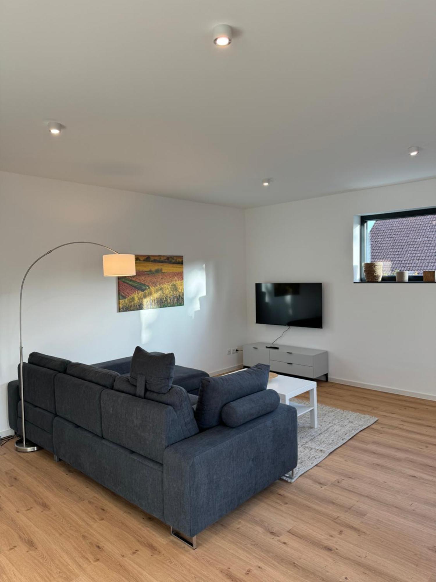 Moderne Ferienwohnung Mit Terrasse, Grill & Privatparkplatz Venningen Экстерьер фото